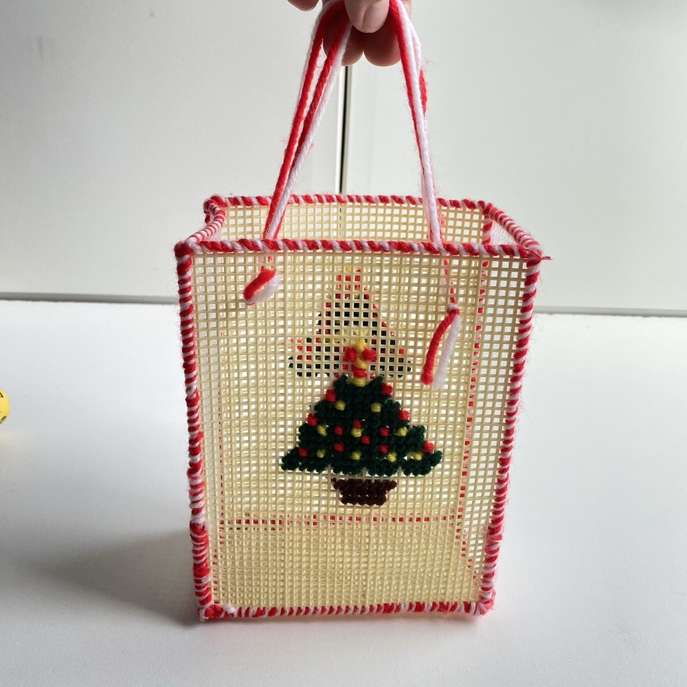 Vintage Cross Stitch Plastic Canvas Tote ‎ Christmas Tree White Grandmacore